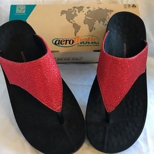 AEROTHOTIC SANDLES size 7 RED SPARKLES Never worn